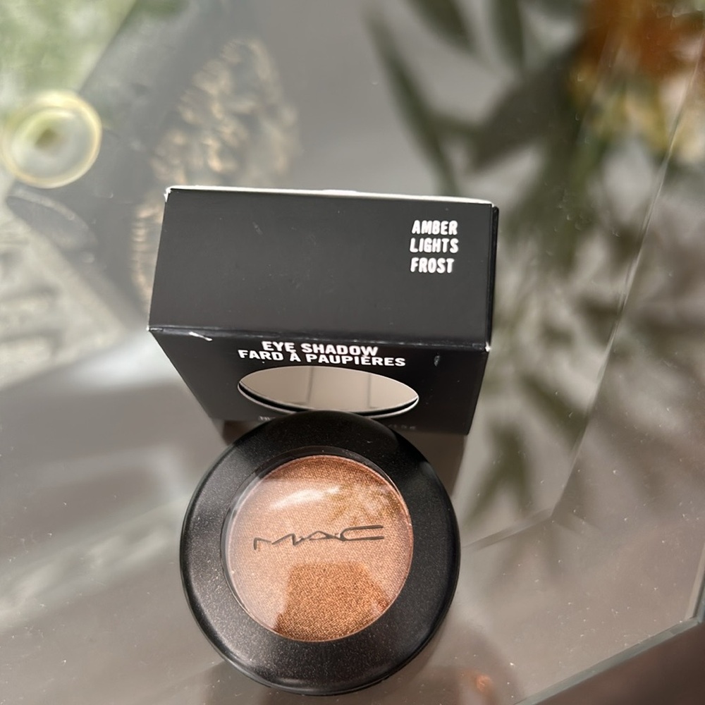 MAC Amber Lights Frost Eyeshadow